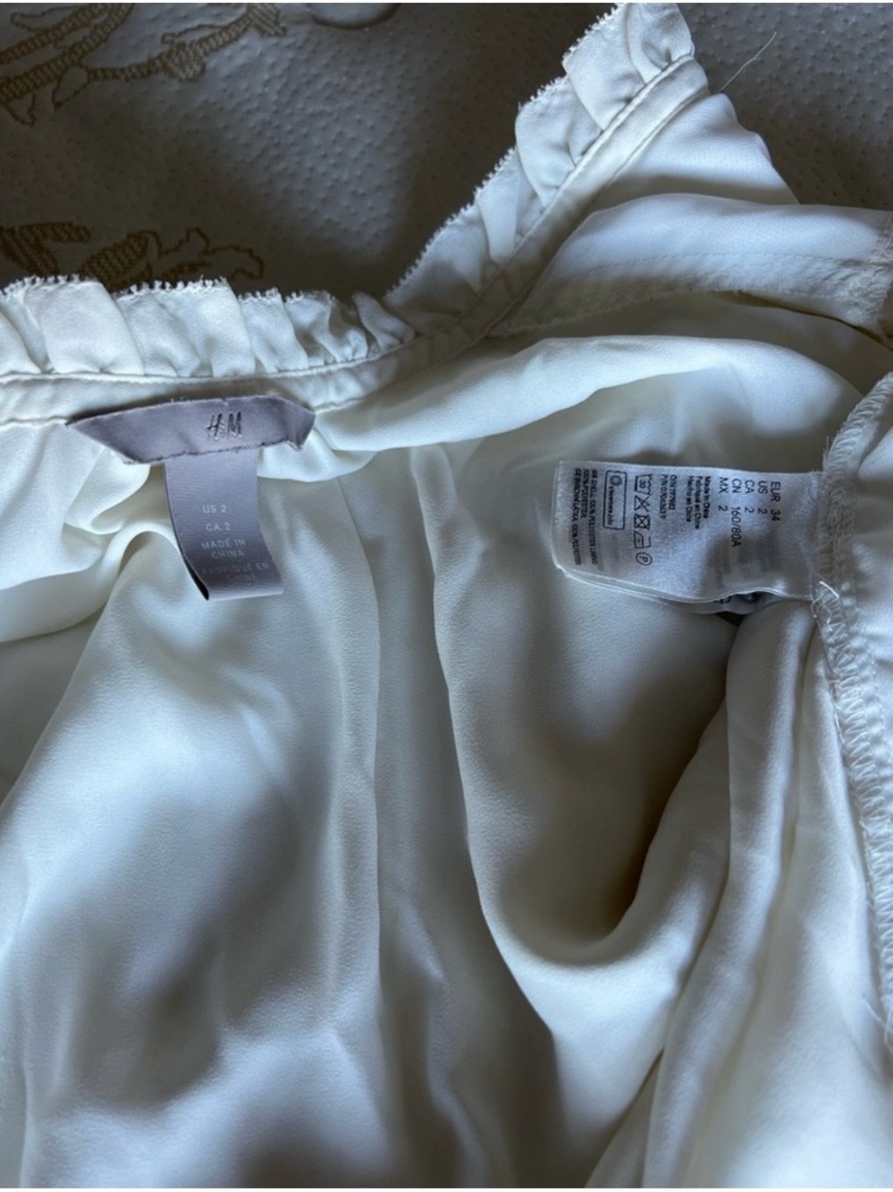 H&M Ruffle-Neck Long Sleeve Blouse - Picture 3 of 3
